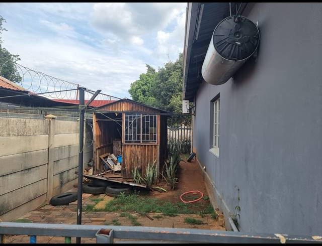 3 BEDROOM HOUSE FOR SALE IN BO-DORP
